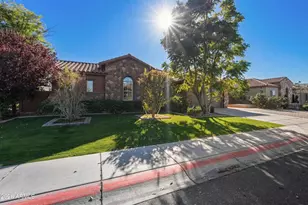 3739 E Enrose St, Mesa, AZ 85205 - Photo 3