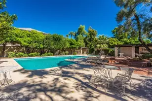 2 E Loma Ln, Phoenix, AZ 85020 - Photo 31