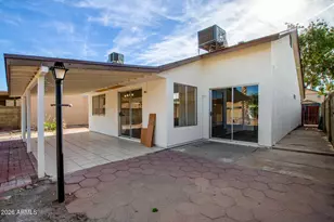 1710 E Greenway Cir, Phoenix, AZ 85042 - Photo 25