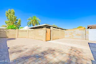 1726 W Claremont St, Phoenix, AZ 85015 - Photo 33