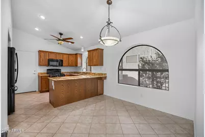 18064 W Stinson Drive, Surprise, AZ 85374 - Photo 11