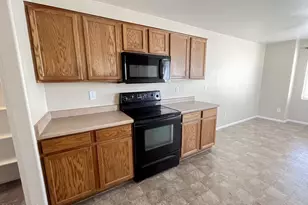 22693 N Davis Way, Maricopa, AZ 85138 - Photo 11