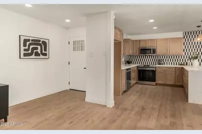 516 E Greenway Drive, Tempe, AZ 85282 - Photo 3