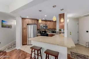 10401 N 52nd St, Paradise Valley, AZ 85253 - Photo 7