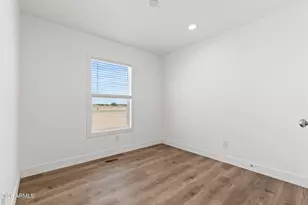 10047 W Copper Kettle Dr, Casa Grande, AZ 85193 - Photo 13