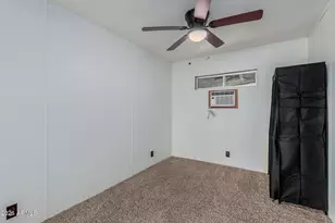 10401 N Cave Creek Rd, Phoenix, AZ 85020 - Photo 17