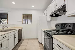 533 W Guadalupe Rd, Mesa, AZ 85210 - Photo 3