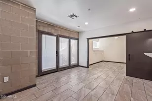 129 N 11th Ave, Phoenix, AZ 85007 - Photo 1