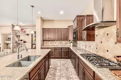 7242 W Rowel Road, Peoria, AZ 85383 - Photo 7