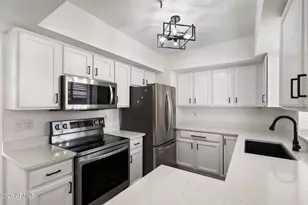 4554 E Paradise Village Pkwy N, Phoenix, AZ 85032 - Photo 9