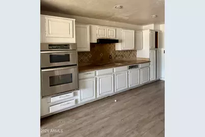 3802 N 62nd Drive, Phoenix, AZ 85033 - Photo 9
