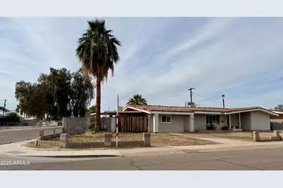 3802 N 62nd Drive, Phoenix, AZ 85033 - Photo 1