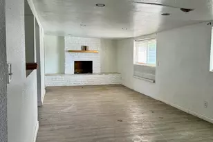 3802 N 62nd Dr, Phoenix, AZ 85033 - Photo 11