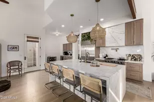 8330 E Pepper Tree Ln, Scottsdale, AZ 85250 - Photo 7