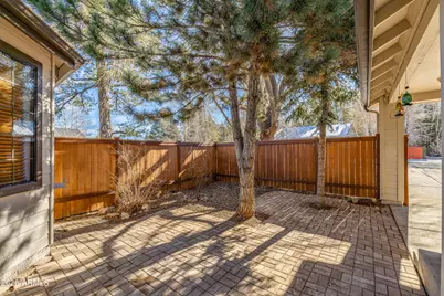 218 E Mohawk Drive, Flagstaff, AZ 86005 - Photo 3