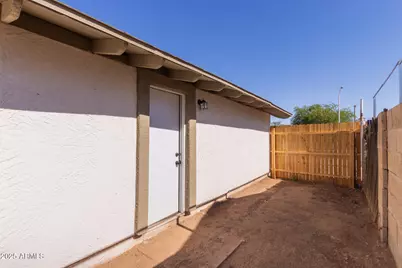 3812 W Seldon Lane, Phoenix, AZ 85051 - Photo 25