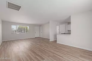 3812 W Seldon Ln, Phoenix, AZ 85051 - Photo 9