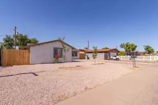 3812 W Seldon Ln, Phoenix, AZ 85051 - Photo 3