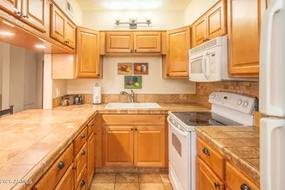 90 W Yavapai Street W #1, Wickenburg, AZ 85390 - Photo 5