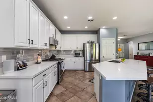 14242 N 138th Ct, Surprise, AZ 85379 - Photo 21