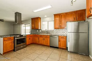 712 S 34th St, Mesa, AZ 85204 - Photo 11