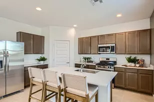 9517 W Cheery Lynn Rd, Phoenix, AZ 85037 - Photo 5