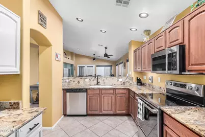 542 N Santiago Trail, Casa Grande, AZ 85194 - Photo 13