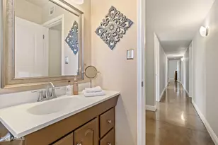 4901 N 82nd St, Scottsdale, AZ 85251 - Photo 27