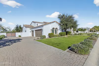 2748 E Warbler Road, Gilbert, AZ 85297 - Photo 5