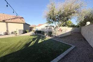 2821 E Morgan Ct, Gilbert, AZ 85295 - Photo 9