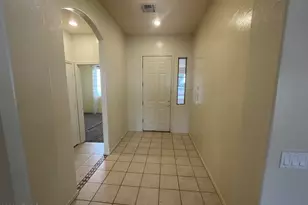 291 S Forest Dr, Chandler, AZ 85226 - Photo 3