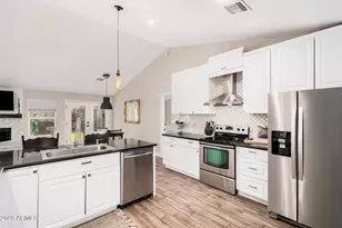 613 W Sherri Dr, Gilbert, AZ 85233 - Photo 11