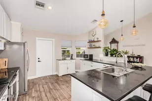 613 W Sherri Dr, Gilbert, AZ 85233 - Photo 9