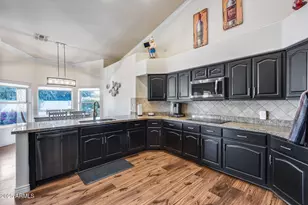 4637 W Misty Willow Ln, Glendale, AZ 85310 - Photo 5