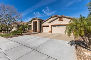 828 E Teakwood Dr, Chandler, AZ 85249 - Photo 5