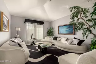 828 E Teakwood Dr, Chandler, AZ 85249 - Photo 9