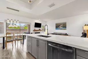 9705 E Mountain View Rd, Scottsdale, AZ 85258 - Photo 15