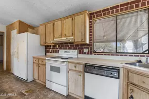 7985 W Caballero Cir, Arizona City, AZ 85123 - Photo 9