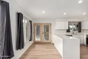 15055 North 21st Pl, Phoenix, AZ 85022 - Photo 11