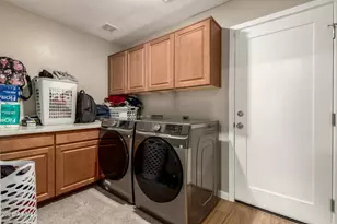 885 E Lakeview Dr, San Tan Valley, AZ 85143 - Photo 33