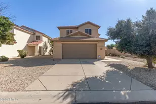 885 E Lakeview Dr, San Tan Valley, AZ 85143 - Photo 1
