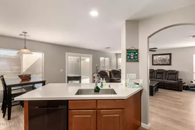 885 E Lakeview Drive, San Tan Valley, AZ 85143 - Photo 11