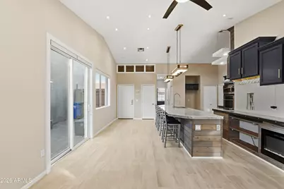 8923 E Capri Avenue, Mesa, AZ 85208 - Photo 13