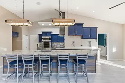 8923 E Capri Avenue, Mesa, AZ 85208 - Photo 7