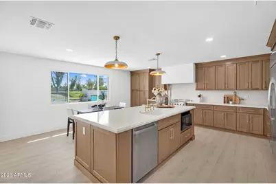 1559 N Upland Circle, Mesa, AZ 85201 - Photo 11