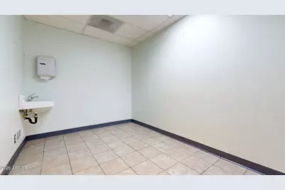 515 W Buckeyes Road #306, Phoenix, AZ 85003 - Photo 9