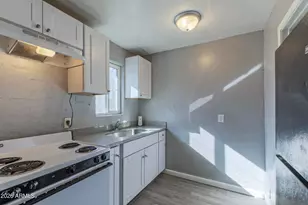 1713 N 31st Pl, Phoenix, AZ 85008 - Photo 11