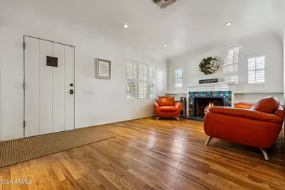 307 E Catalina Drive, Phoenix, AZ 85012 - Photo 7