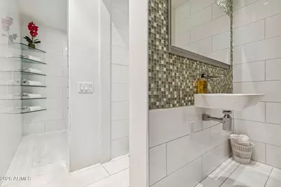 307 E Catalina Drive, Phoenix, AZ 85012 - Photo 19