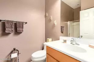 42424 N Gavilan Peak Pkwy, Anthem, AZ 85086 - Photo 19